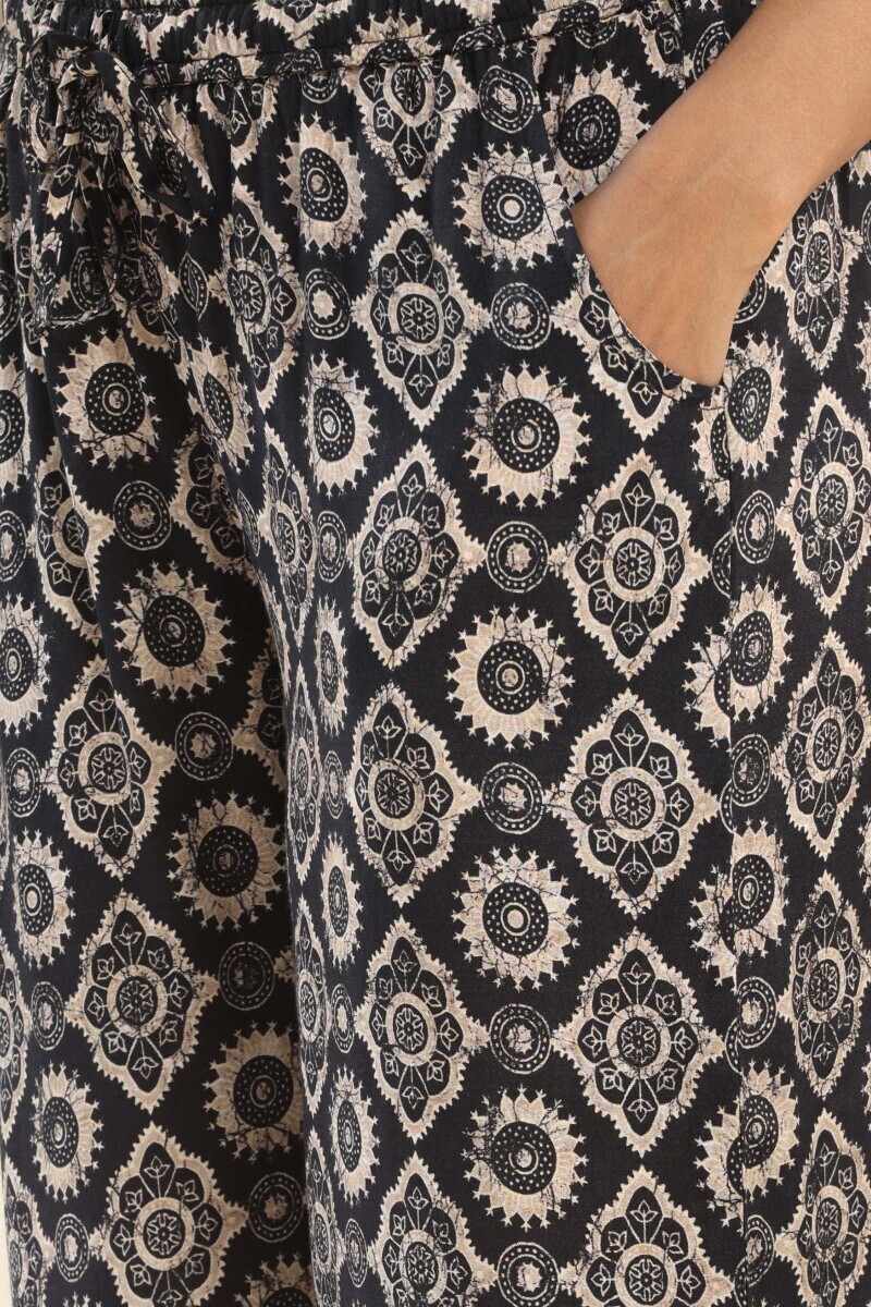 Black Printed Viscose Farsi