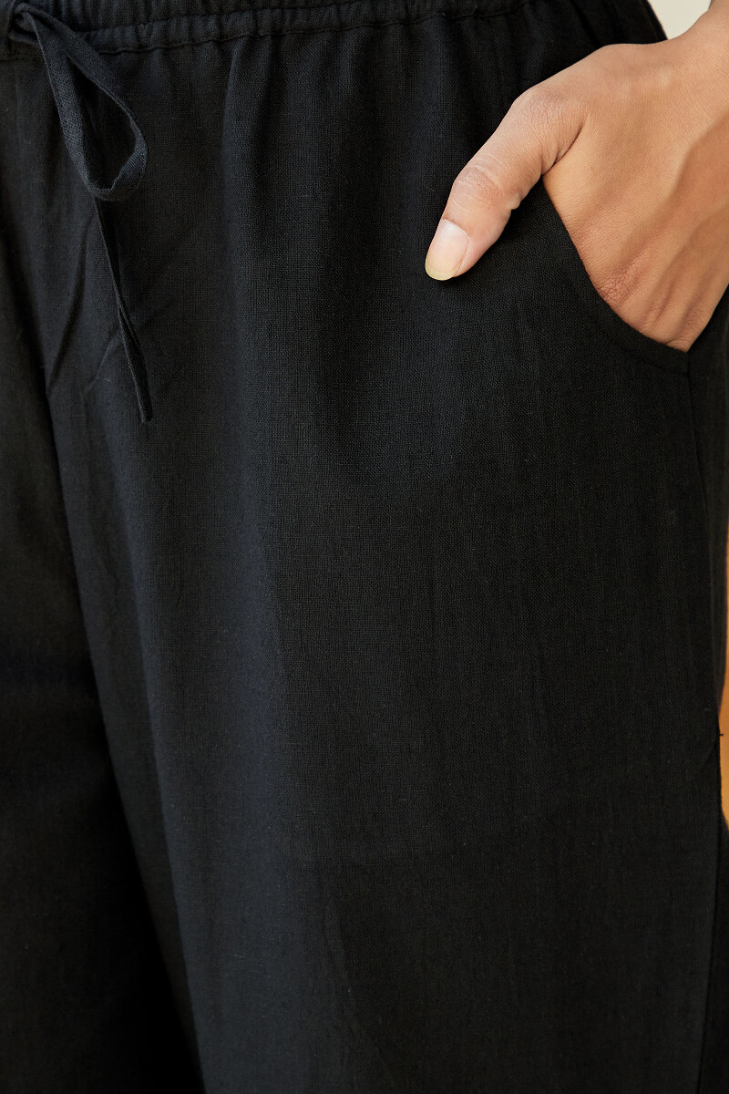 Black Handcrafted Cotton Flax Narrow Pants