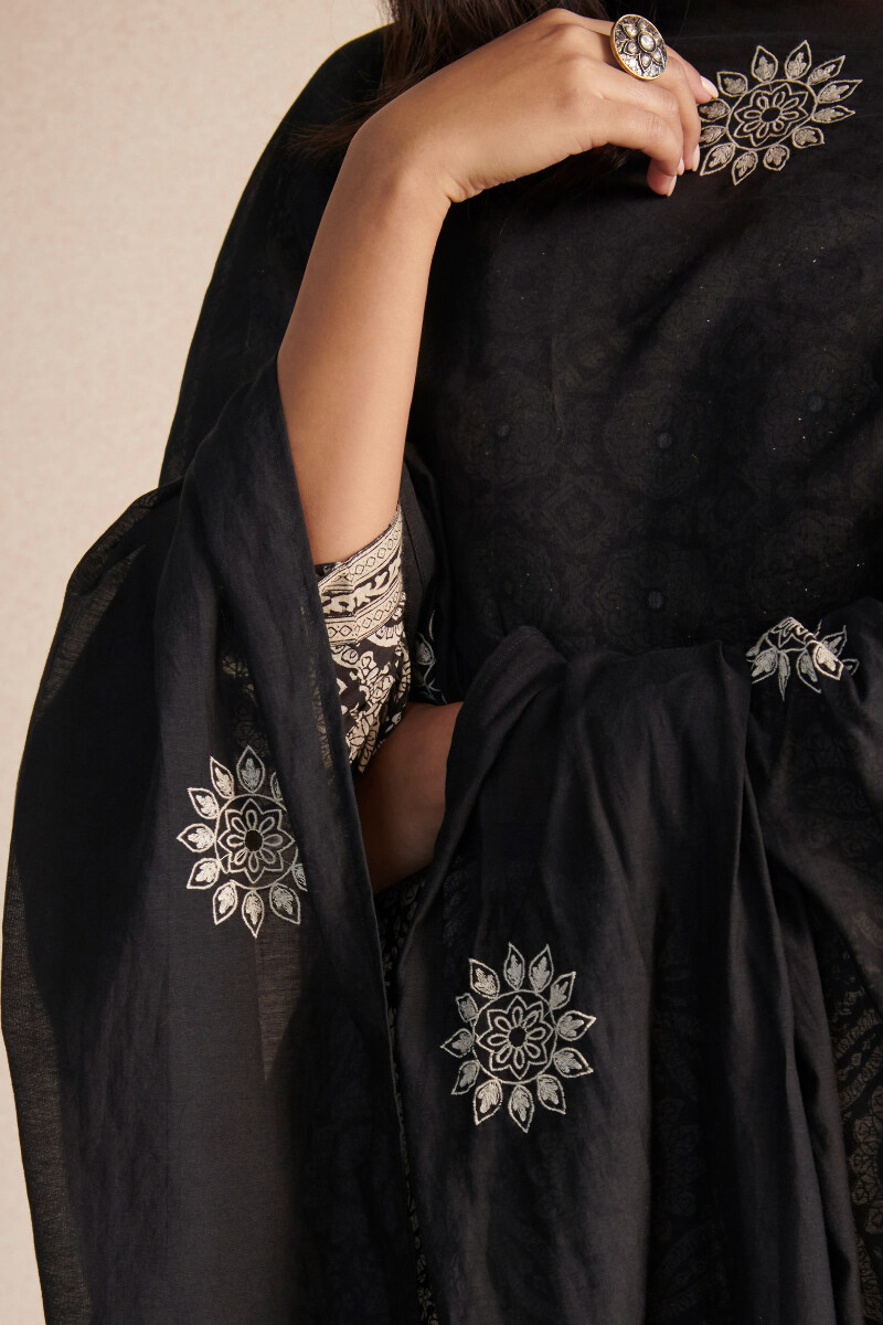 Black Handcrafted Chanderi Dupatta