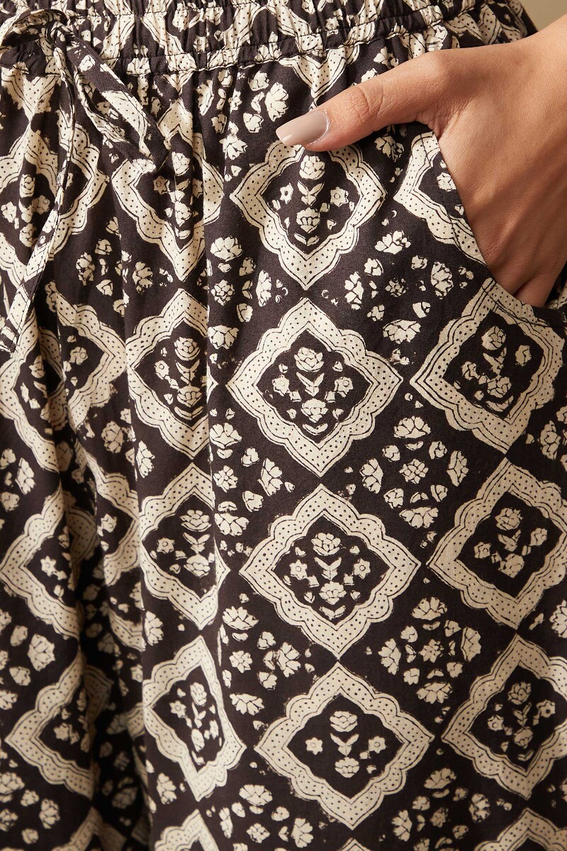 Bagru Hand Block-Printed Cotton Narrow Pants