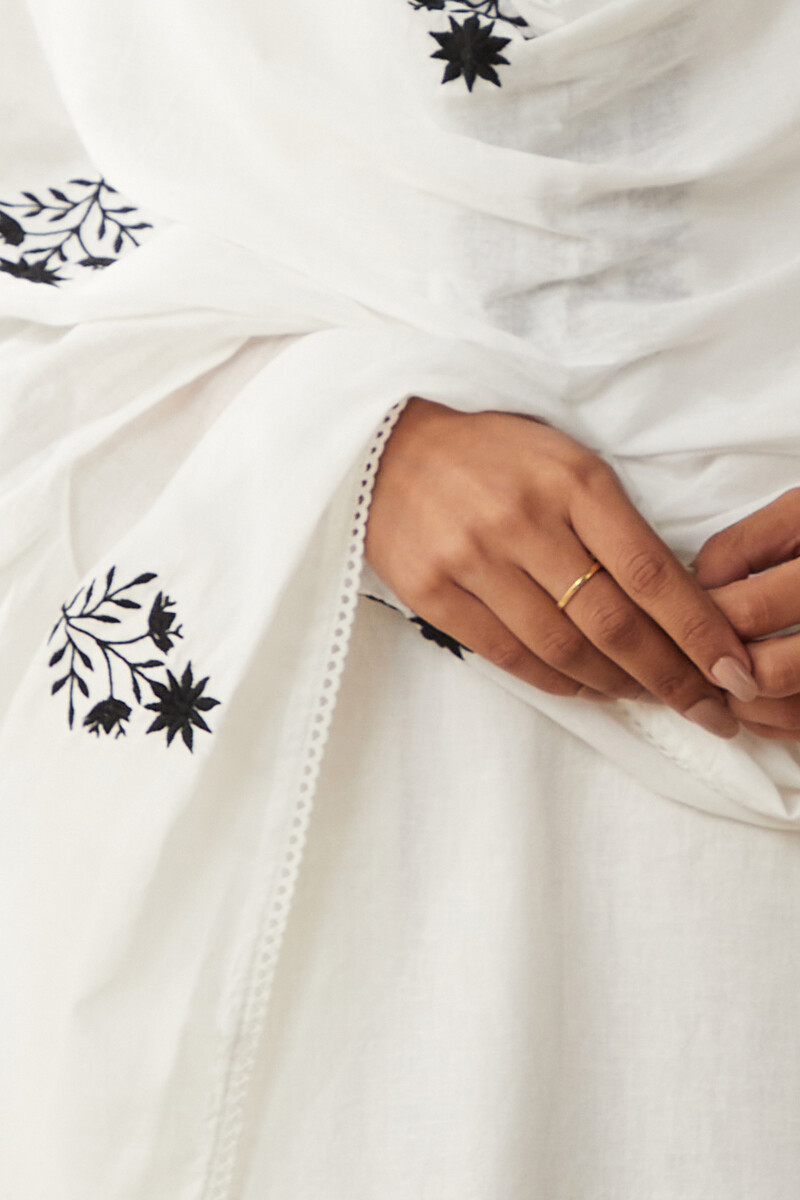 White Handcrafted Cotton Mul Dupatta