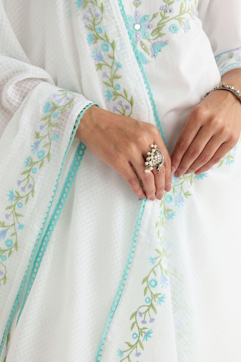 White Handcrafted Kota Dupatta