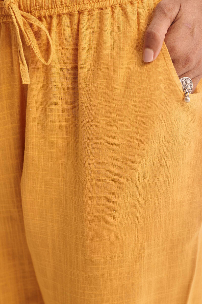 Mustard Handcrafted Guaze Slub Narrow Pants