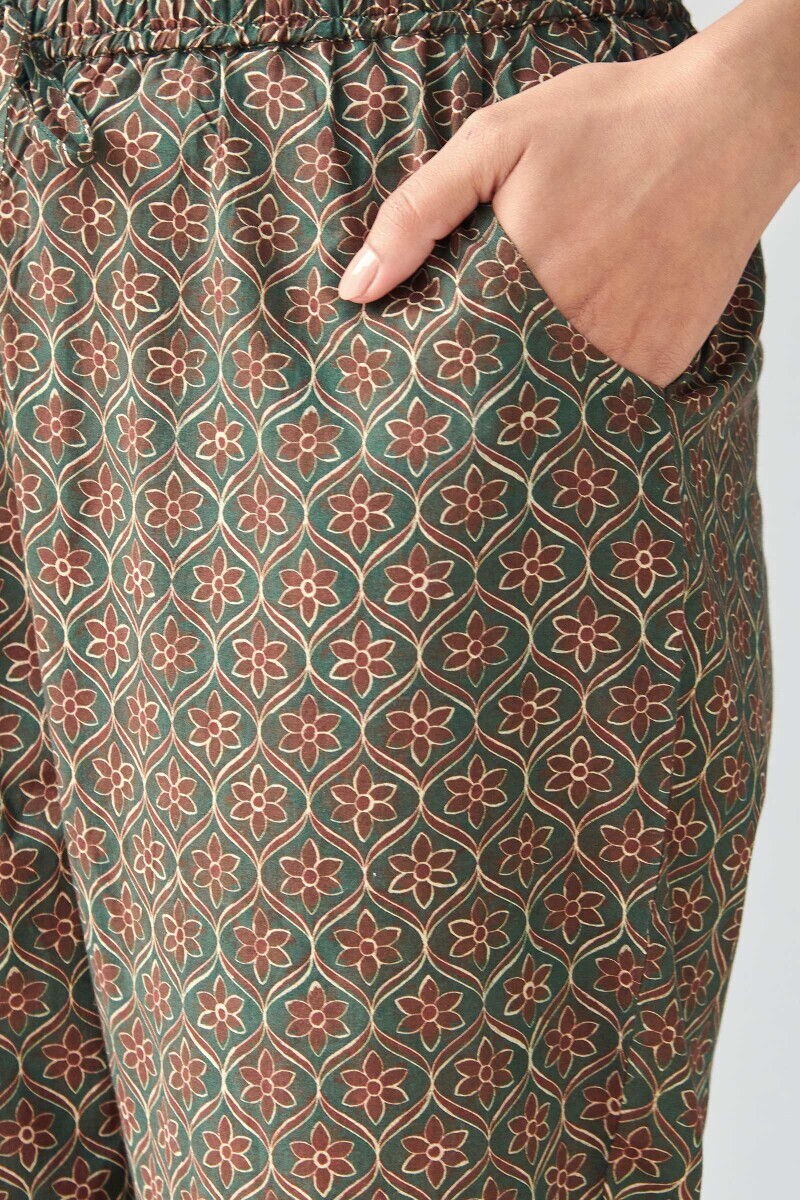 Green Printed Cotton Narrow Pants