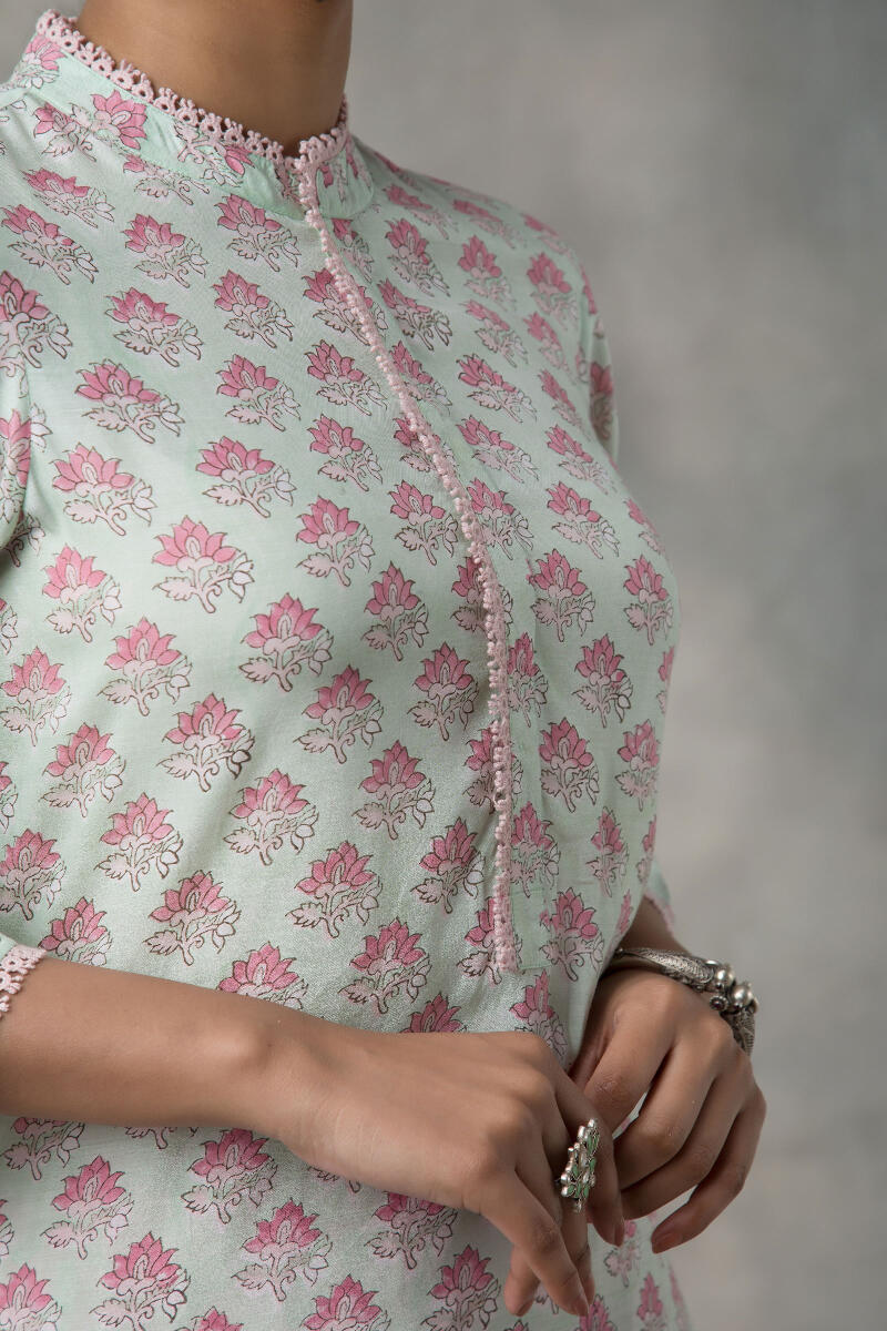 Green Block Printed Straight Muslin Kurta