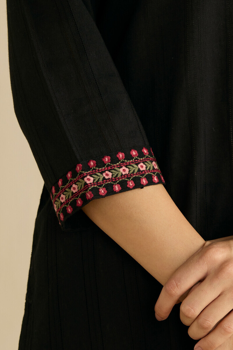 Black Handcrafted Straight Cotton Dobby Kurta