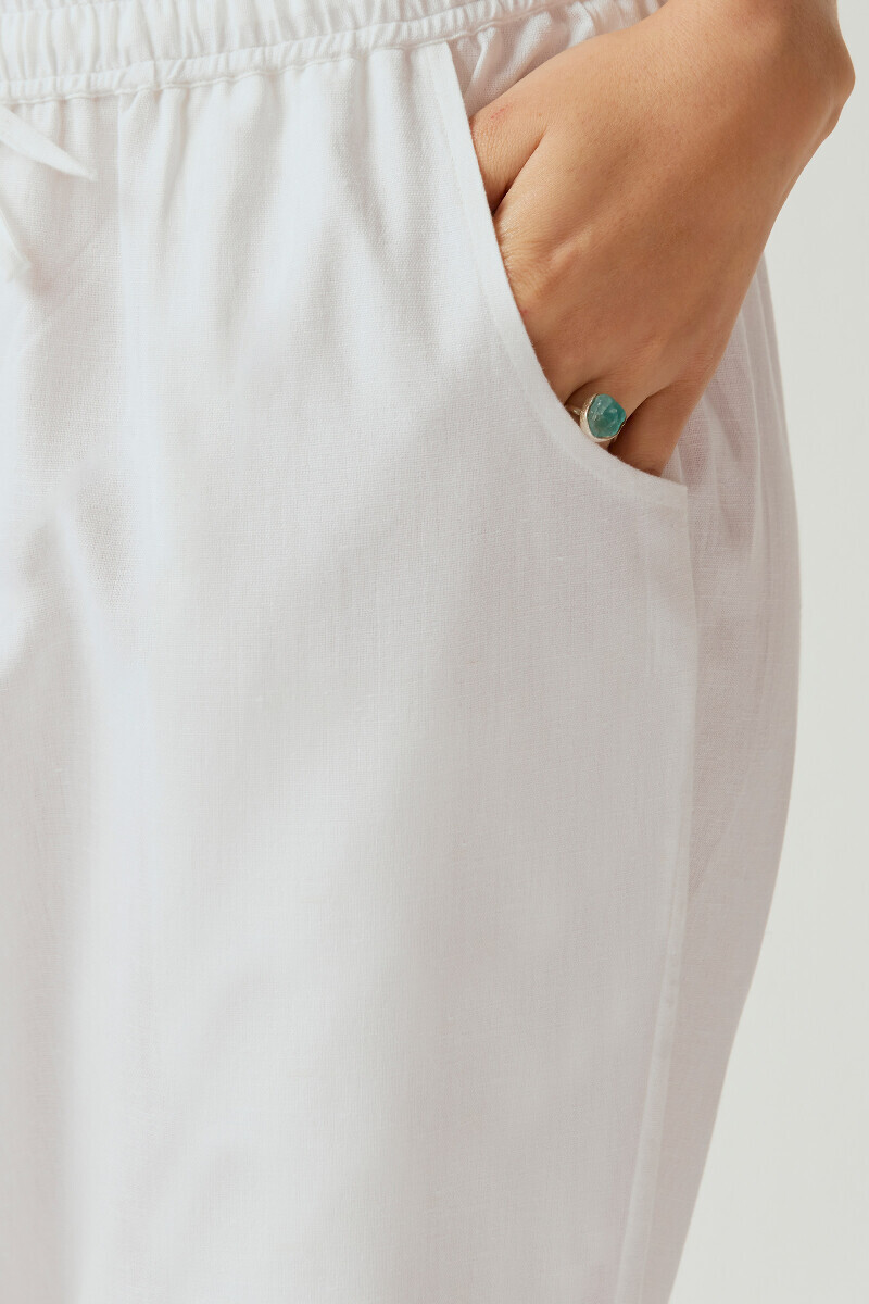 White Handcrafted Cotton Flax Narrow Pants