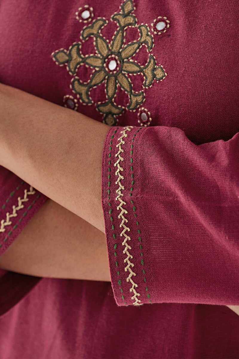 Maroon Handcrafted Straight Handloom Kurta