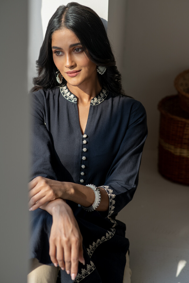 Black Handcrafted Straight Handloom Kurta