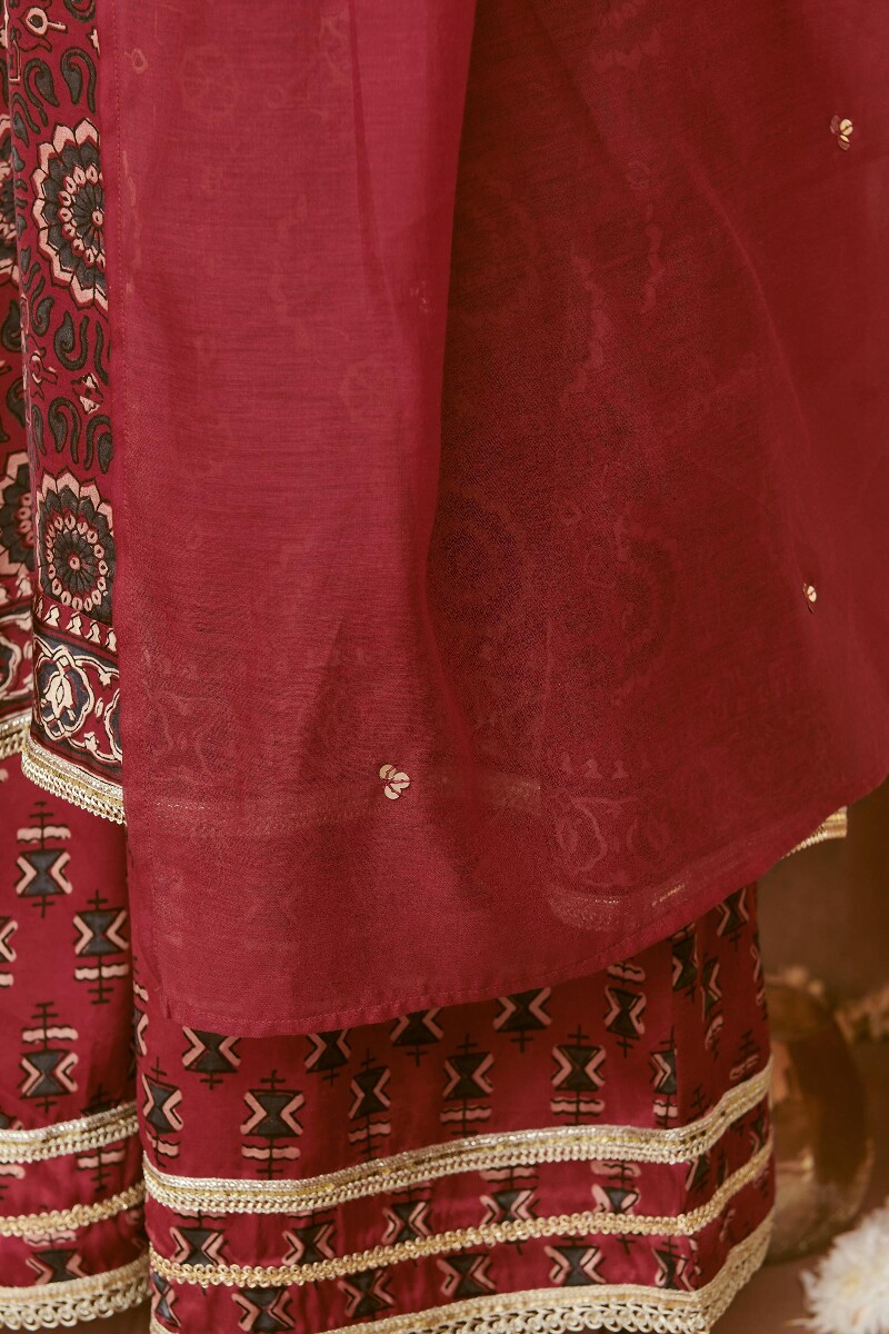 Red Handcrafted Cotton Silk Dupatta