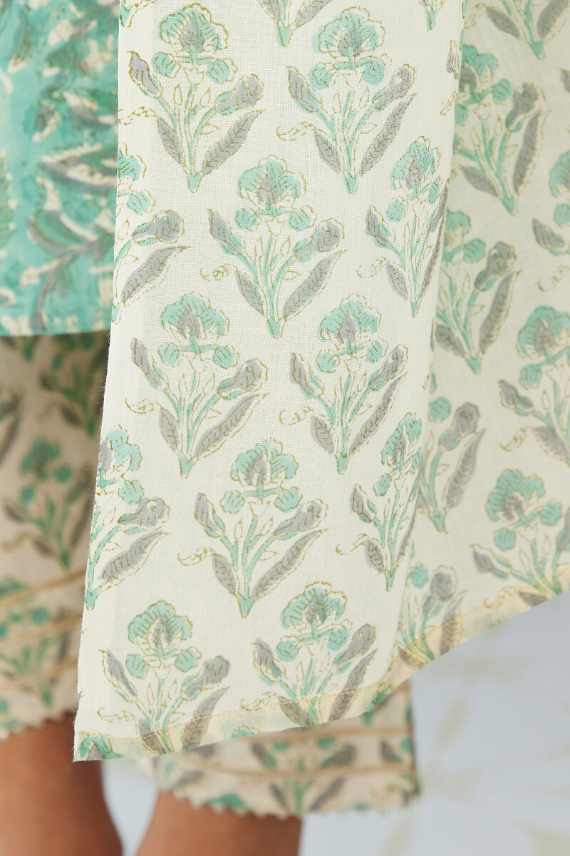 Off-White Hand Block-Printed Cotton Mul Dupatta

