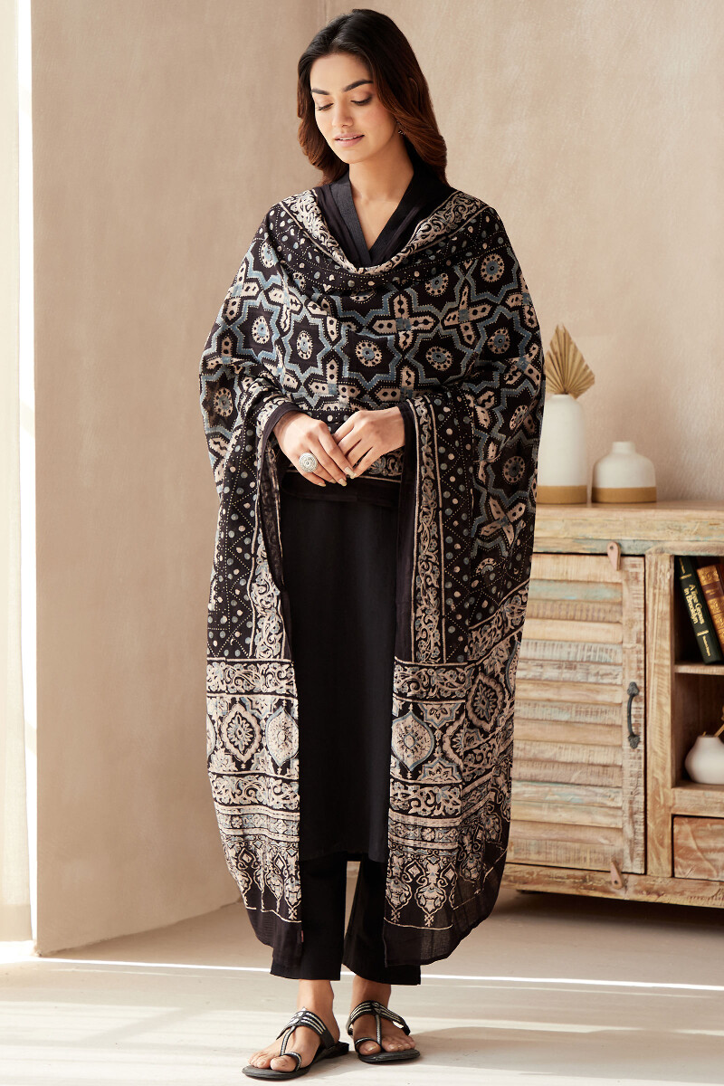 Black Handcrafted Straight Cotton Flax Kurta