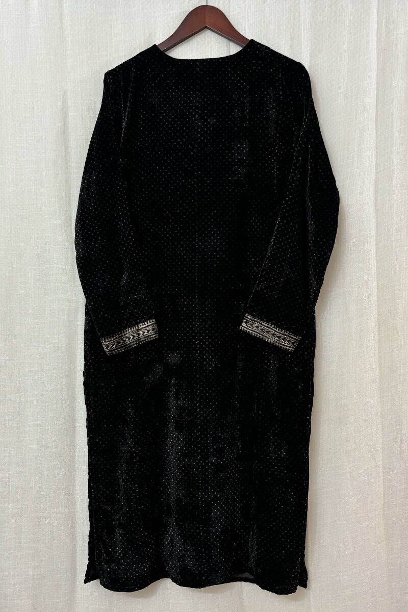 Black Handcrafted Straight Velvet Kurta