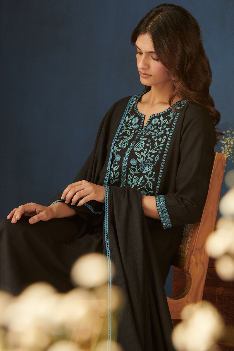 Black Handcrafted Straight Cotton Flax Kurta