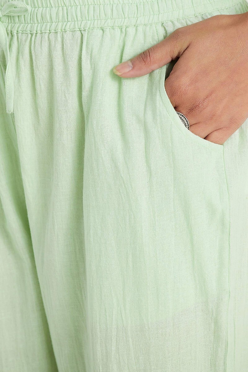 Green Handcrafted Handloom Narrow Pants