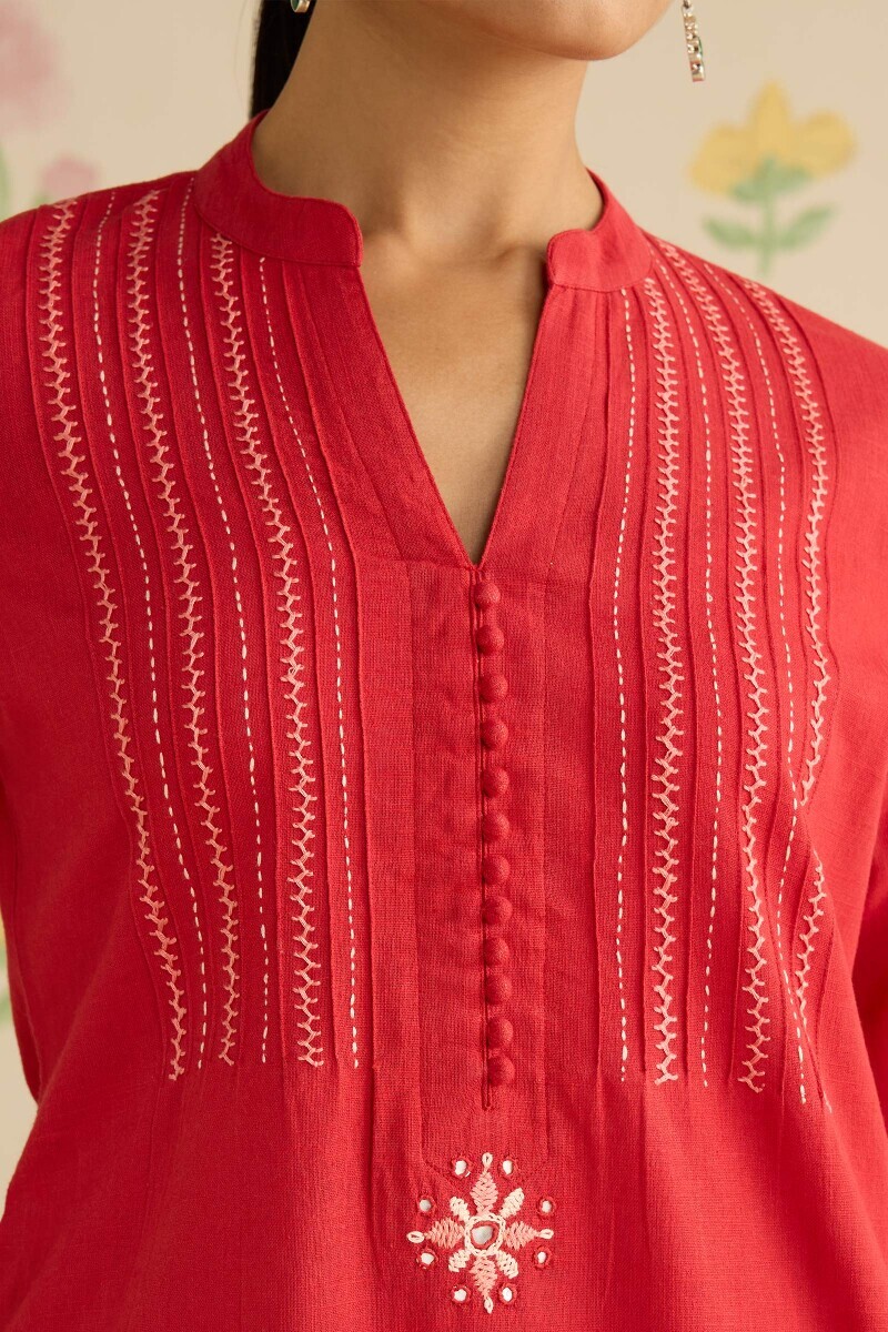 Red Handcrafted Straight Gauze Slub Kurta