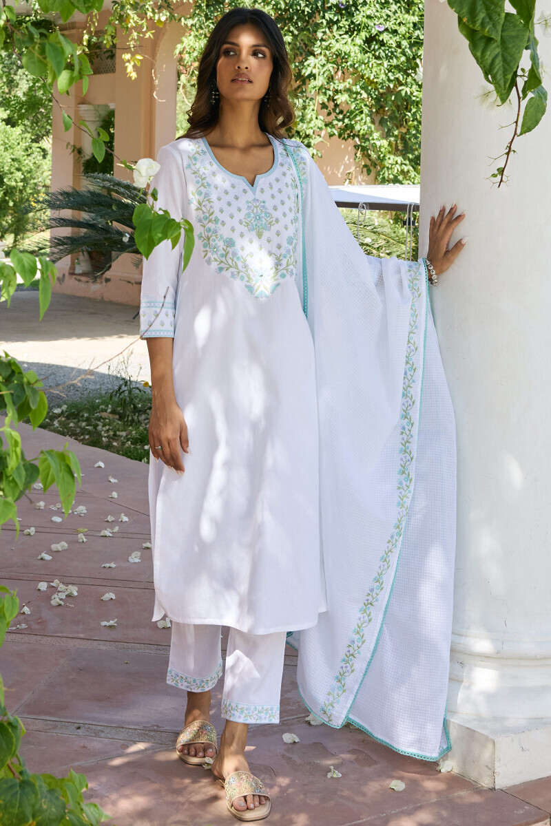 White Handcrafted Kota Dupatta