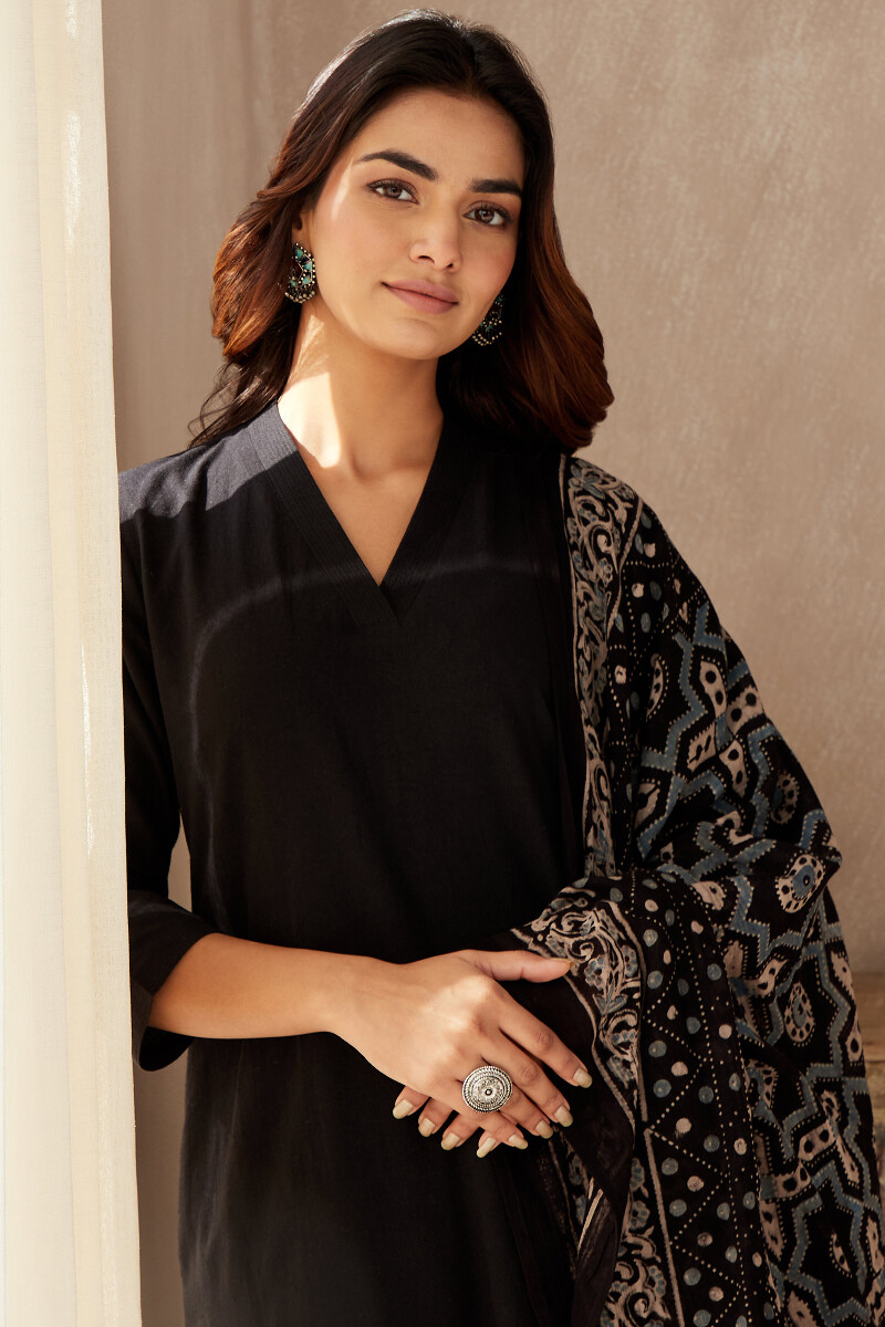 Black Handcrafted Straight Cotton Flax Kurta