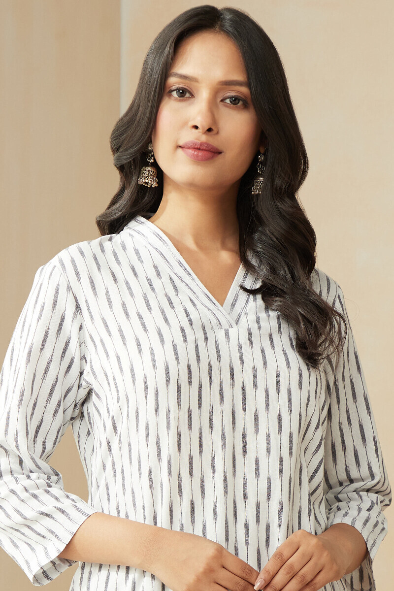 White Handcrafted Straight Cotton Polyester Kurta