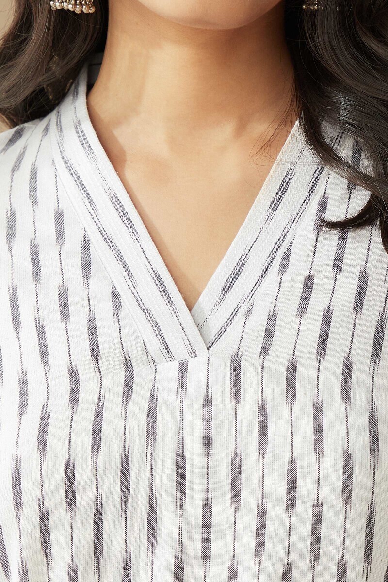 White Handcrafted Straight Cotton Polyester Kurta