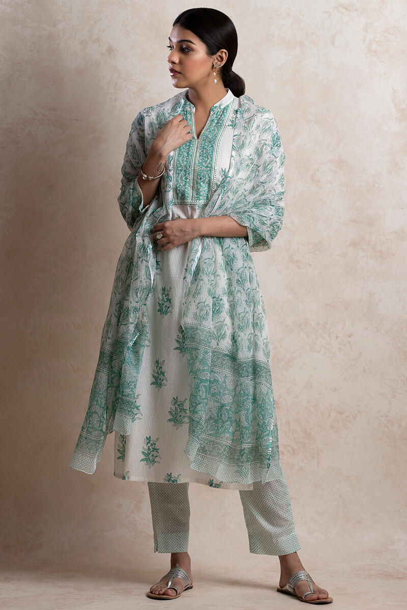 Green Block Printed Cotton Narrow Pants