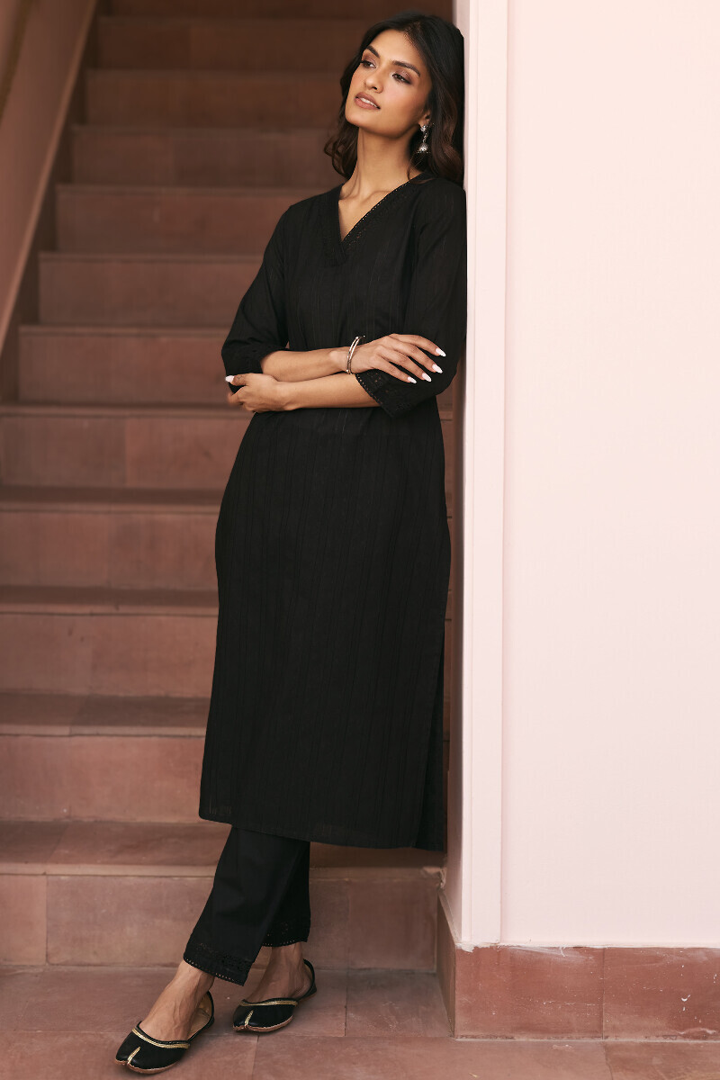 Black Handcrafted Cotton Narrow Pants
