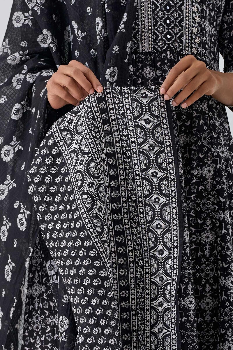 Black Hand Printed Kota Dupatta