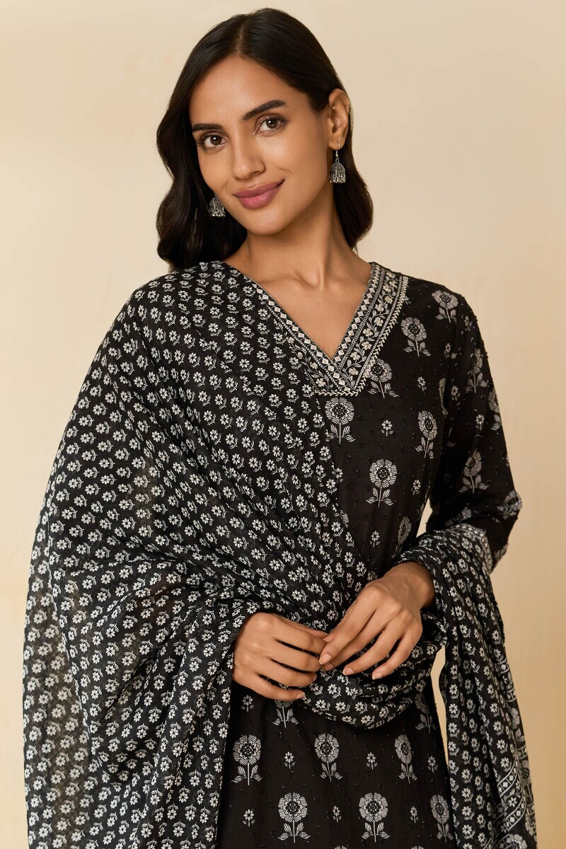 Black Hand Printed Kota Dupatta