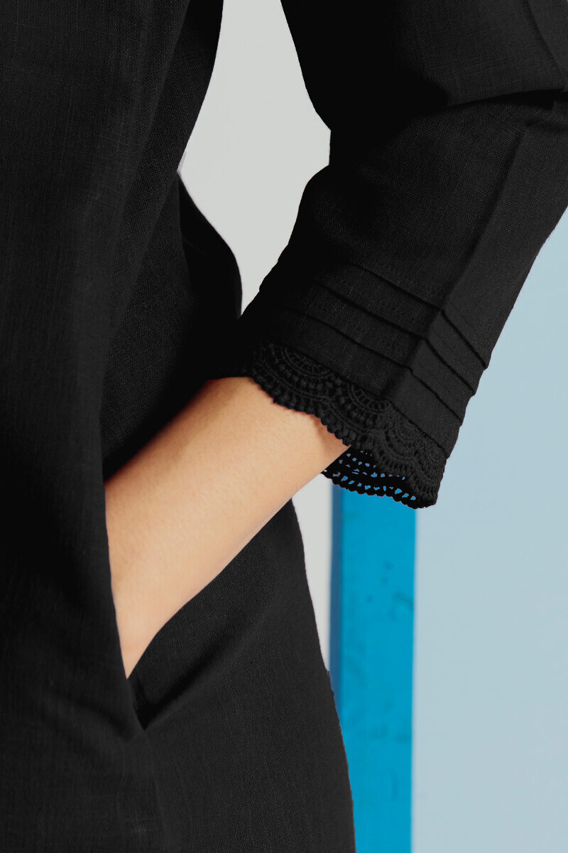 Black Handcrafted Straight Gauze Slub Kurta