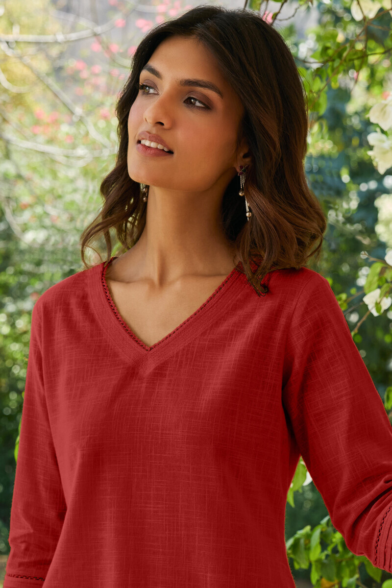 Red Handcrafted Straight Gauze Slub Kurta