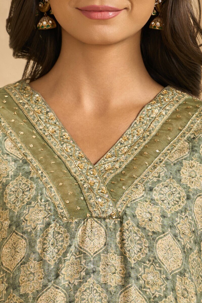 Green Printed Straight Dola Silk Kurta