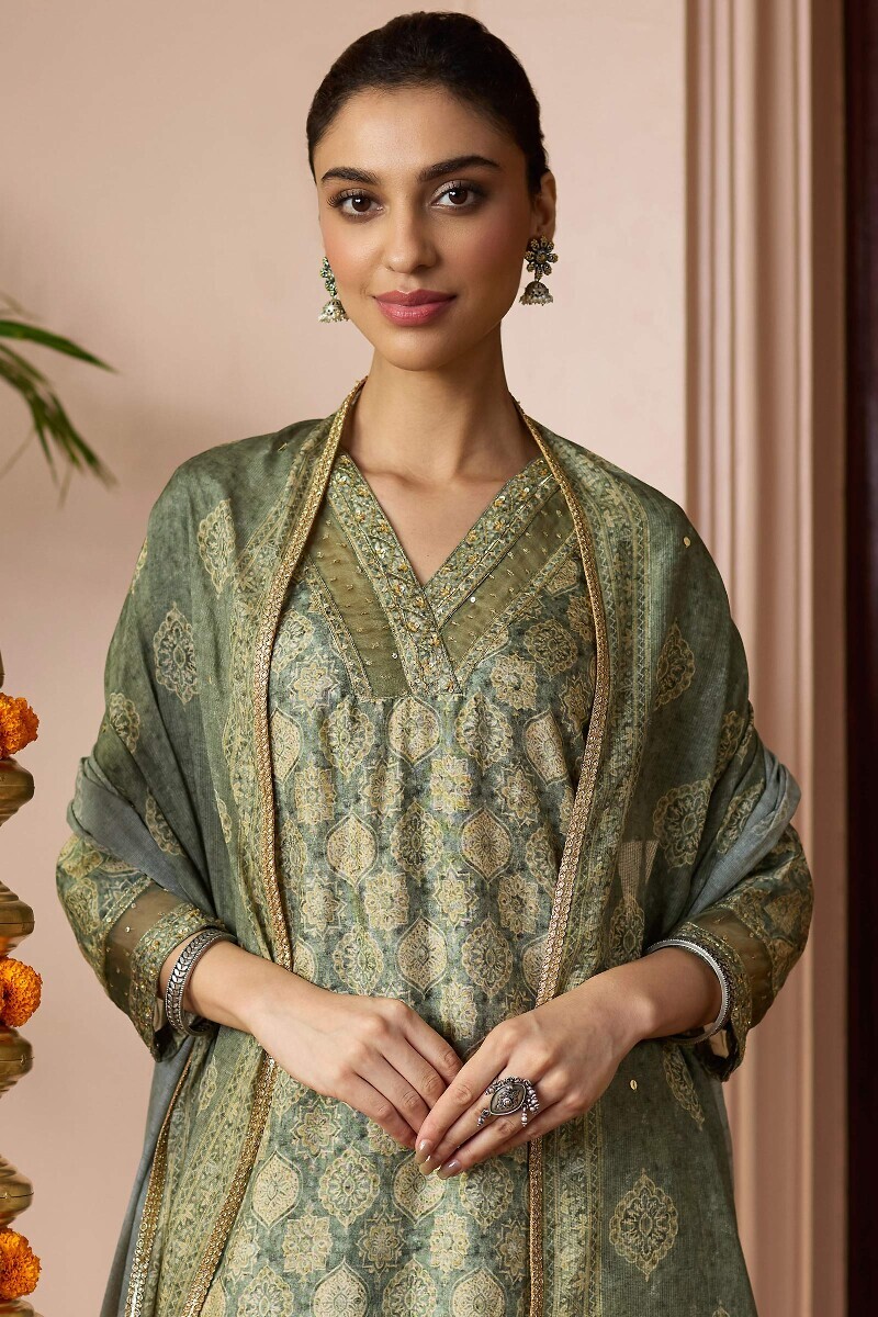 Green Printed Straight Dola Silk Kurta