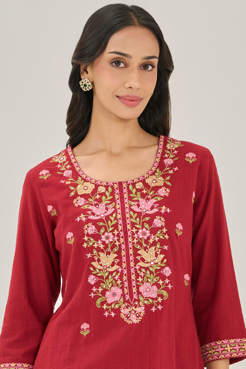 Red Handcrafted Straight Gauze Slub Kurta