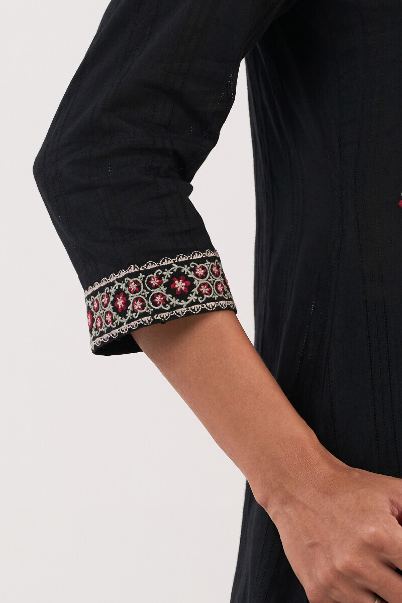 Black Handcrafted Straight Ram Buta Kurta