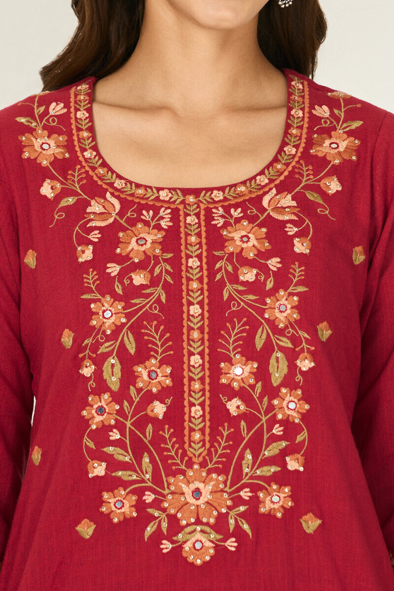 Red Handcrafted Straight Gauze Slub Kurta