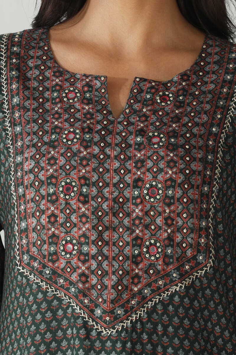 Green Printed Straight Viscose Kurta