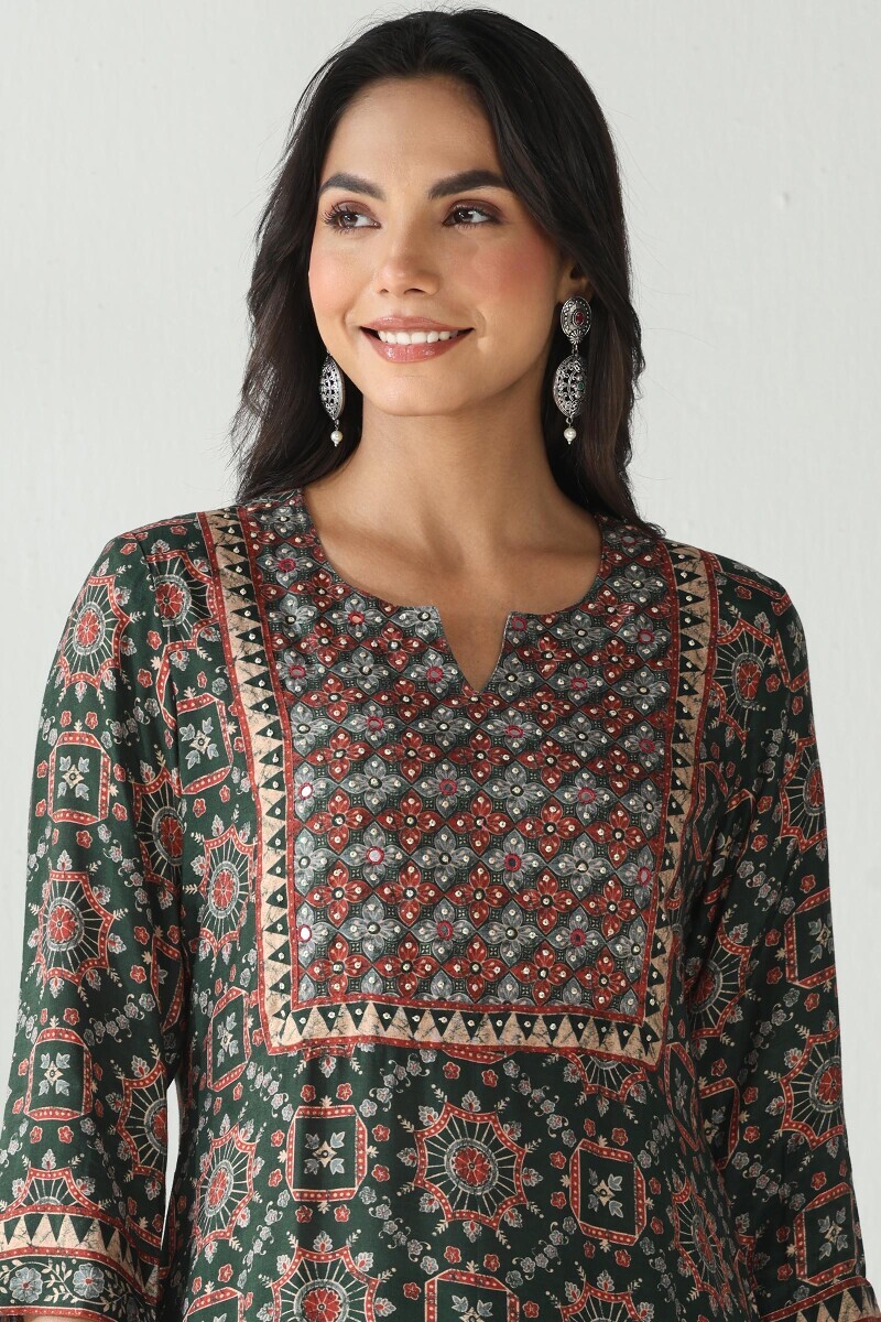 Green Printed Straight Viscose Kurta