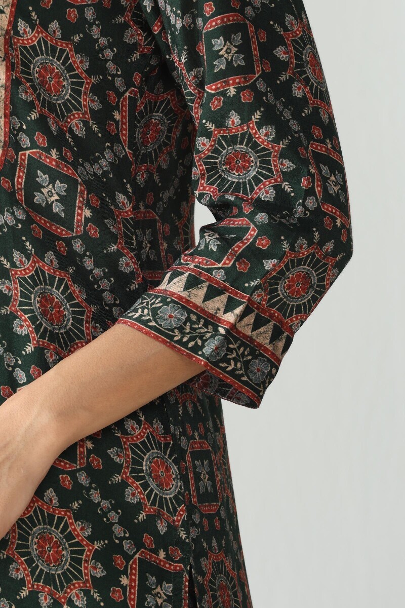 Green Printed Straight Viscose Kurta