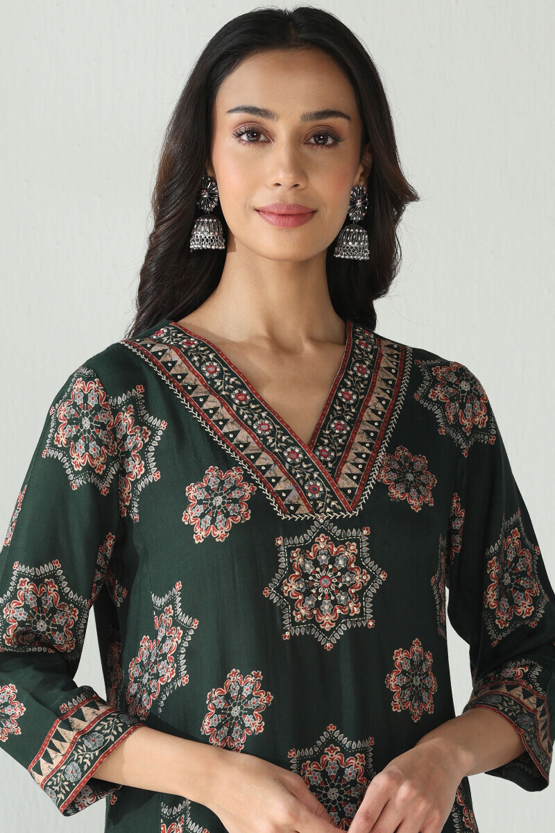 Green Printed Straight Viscose Kurta