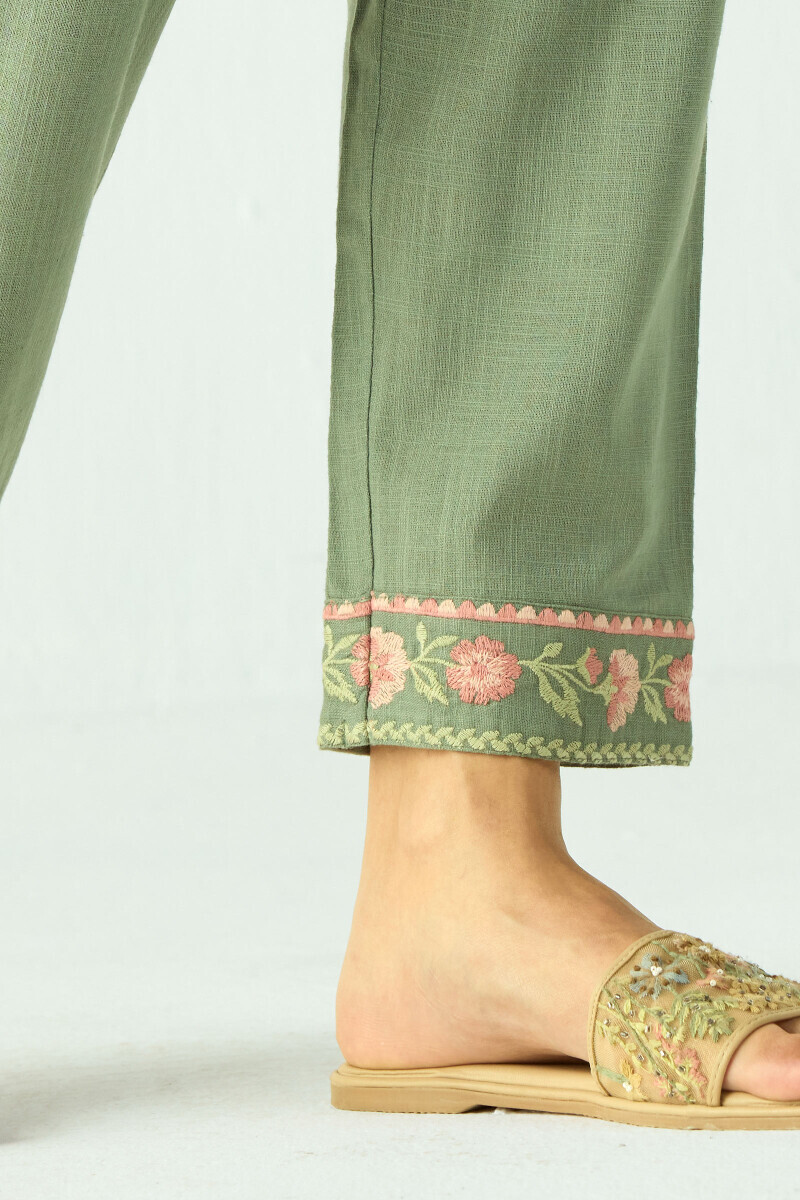 Green Handcrafted Gauze Slub Narrow Pants