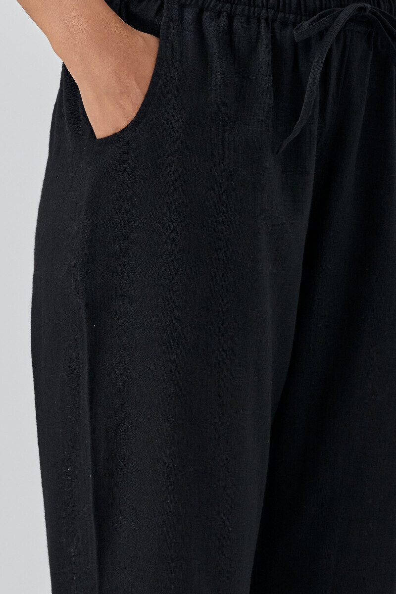 Black Handcrafted Gauze Slub Narrow Pants