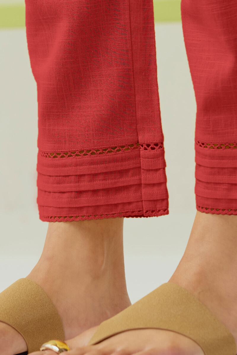 Red Handcrafted Gauze Slub Narrow Pants