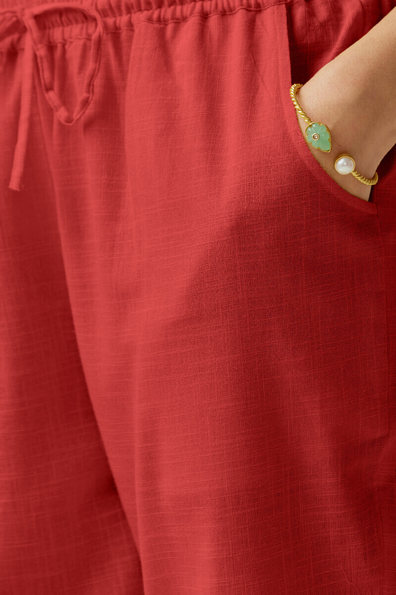 Red Handcrafted Gauze Slub Narrow Pants