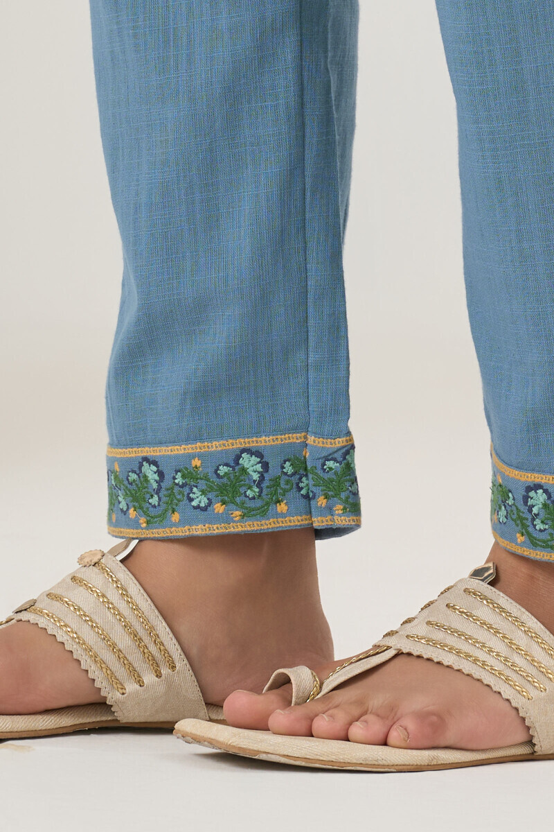 Blue Handcrafted Gauze Slub Narrow Pants