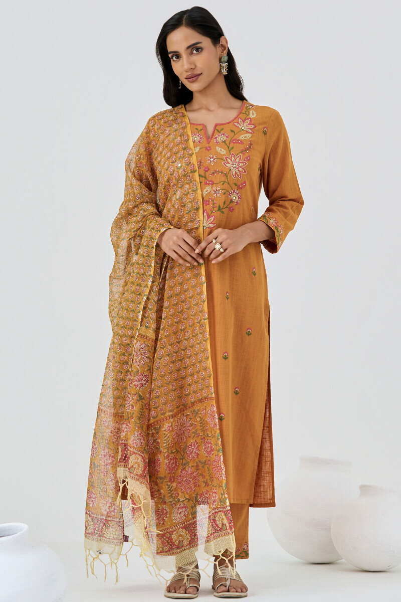 Mustard Handcrafted Gauze Slub Narrow Pants