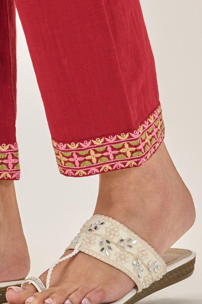 Red Handcrafted Gauze Slub Narrow Pants