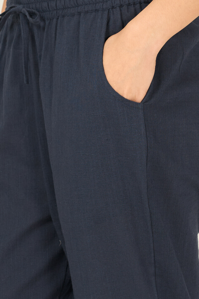 Navy Blue Handcrafted Gauze Slub Narrow Pants