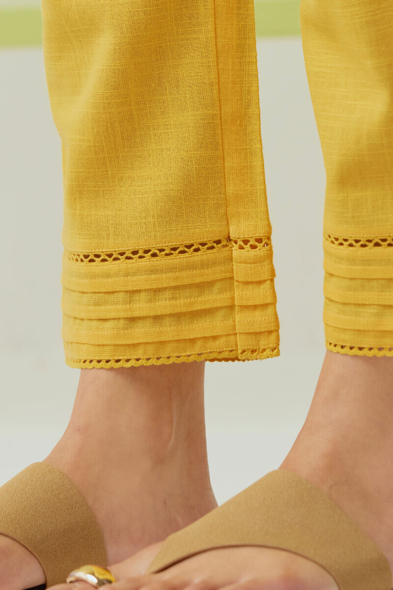 Mustard Handcrafted Gauze Slub Narrow Pants