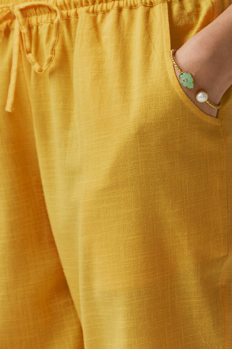 Mustard Handcrafted Gauze Slub Narrow Pants
