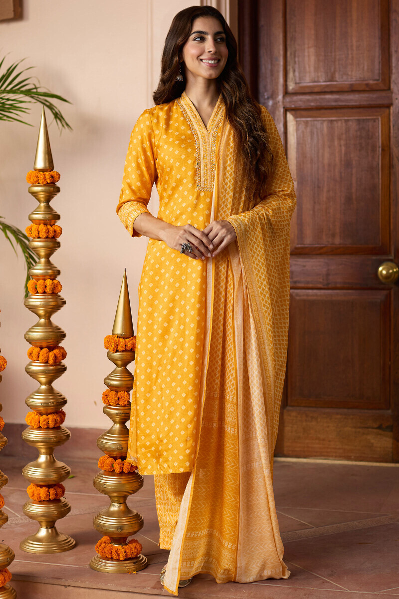 Yellow Printed Dola Silk Narrow Pants